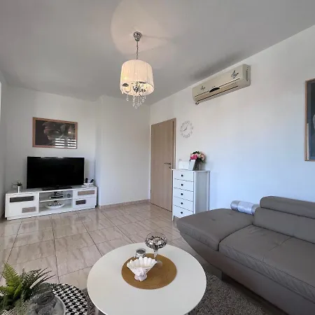 Apartament Mavarstica Bay View With Garage