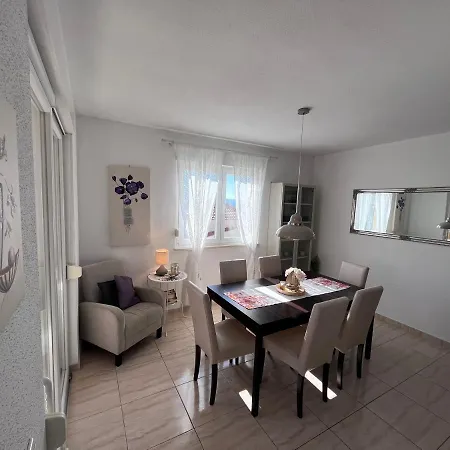 Mavarstica Bay View With Garage Trogir